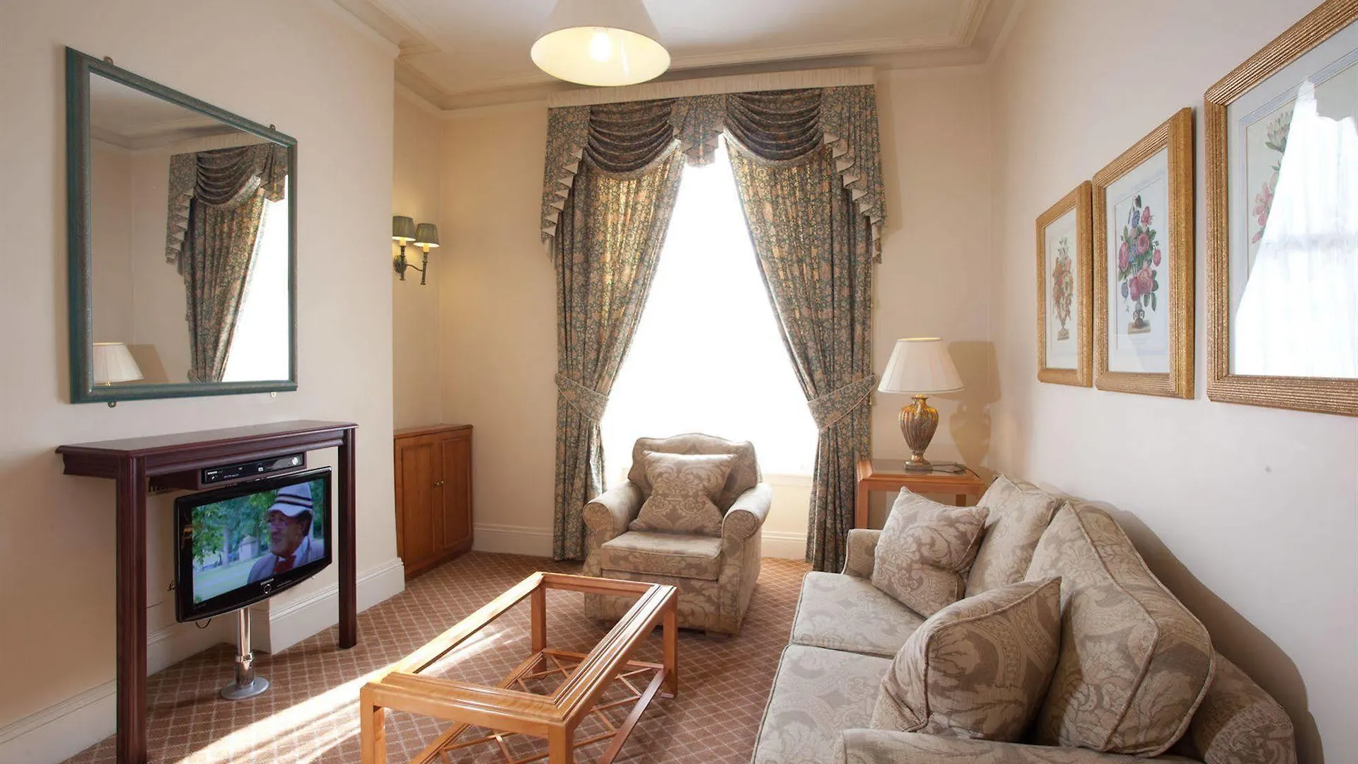 Skene House Hotels - Holburn Aberdeen 4*,